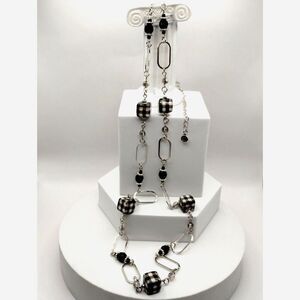 Collectors 1946 C1946 Brand Black White Silver Lucite Dice Cubes 36" Necklace